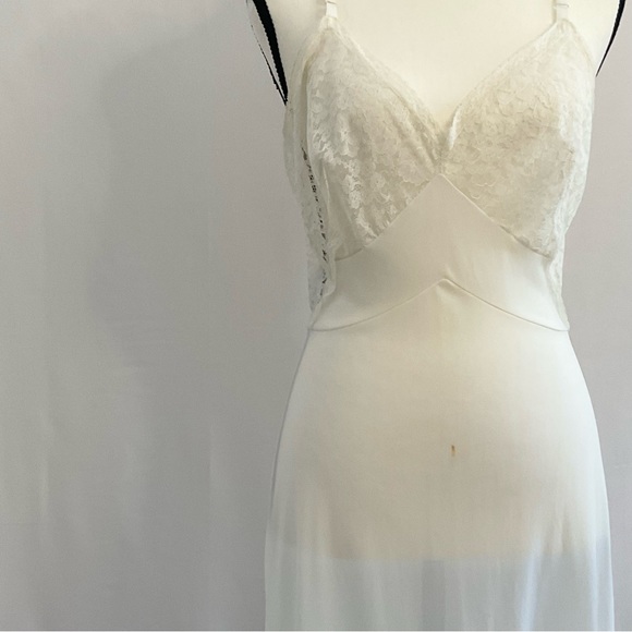 Vintage Coquette Lace Nightgown Slip - Picture 4 of 5